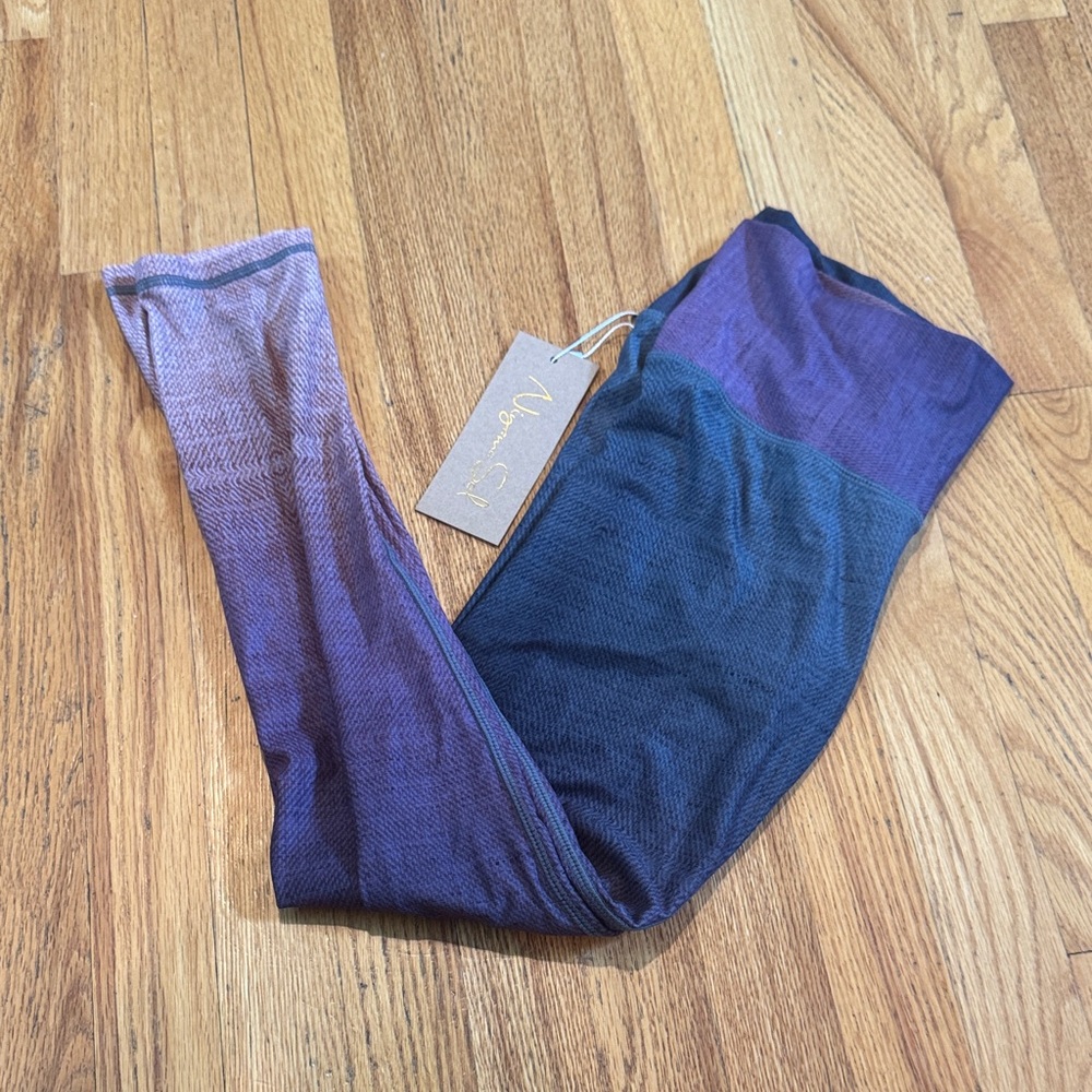 NWT Niyama Sol Purple and Gray Leggings Womens Large